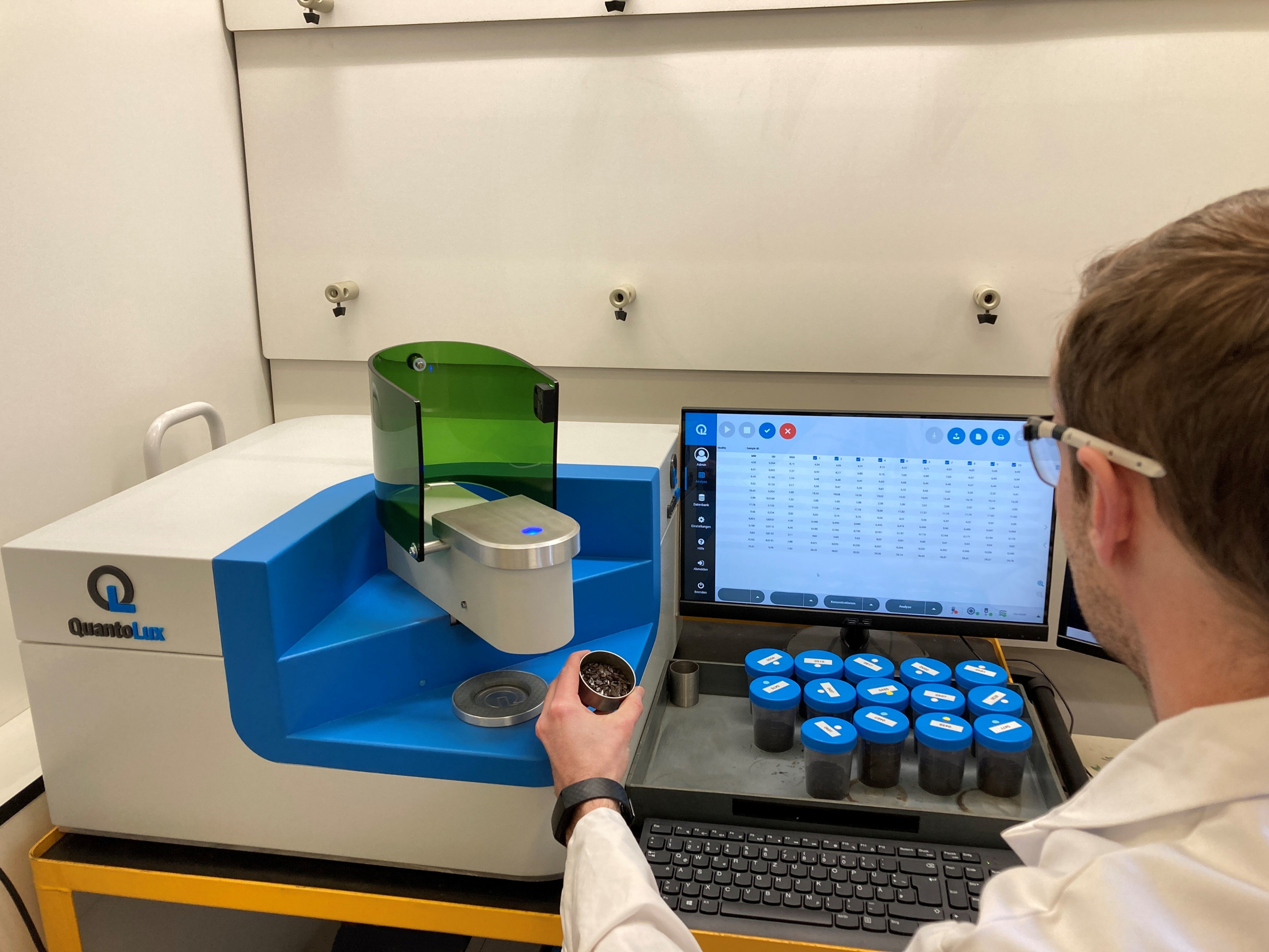 QLX9 Labor Applikation