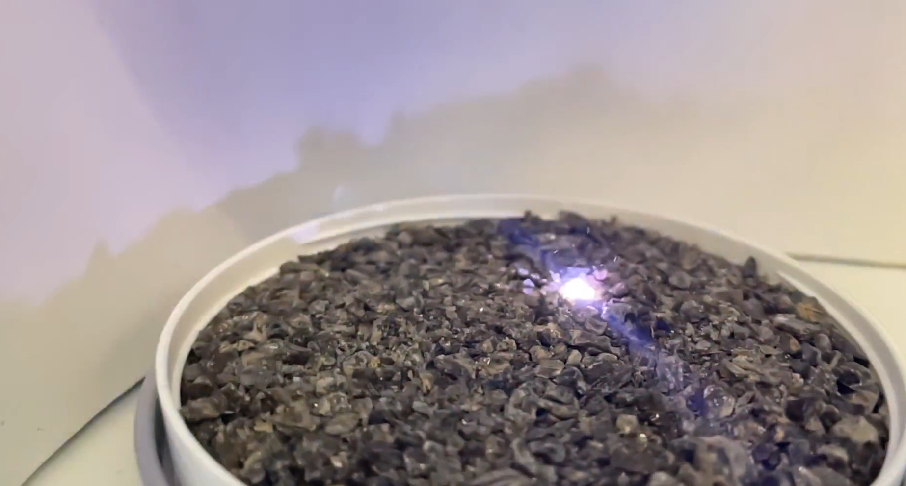 Plasma induzido por laser em uma amostra de escória dentro do QLX9